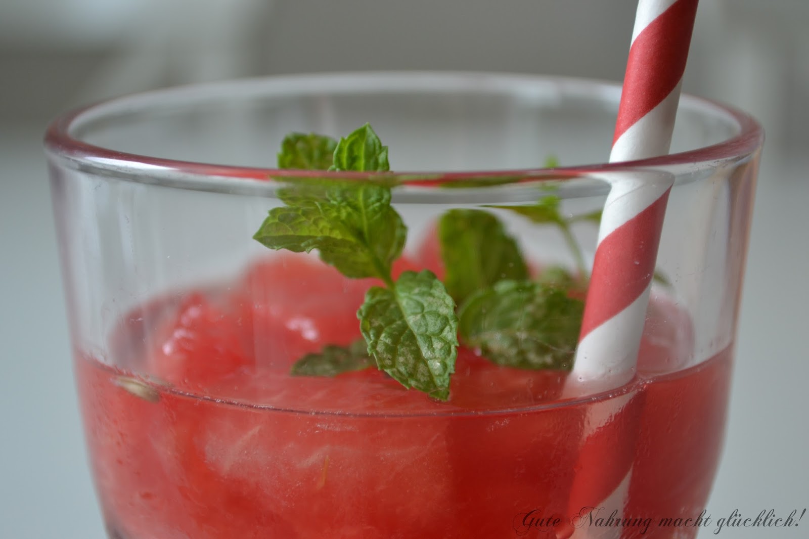 Gute Nahrung macht glücklich : Schnelle Wassermelonenlimonade