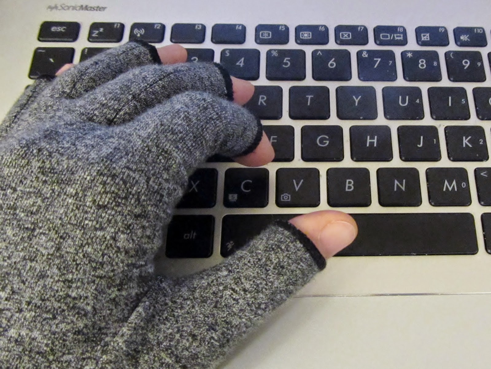 Design sensible special gloves for arthritis hands