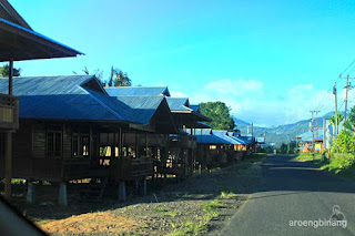 rumah kayu woloan tomohon