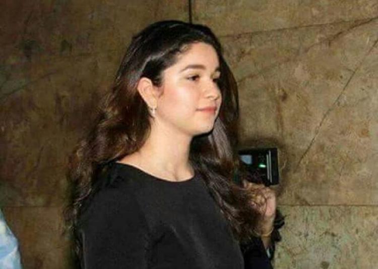 Top 10 Hot & Sexy Photos of Sara Tendulkar