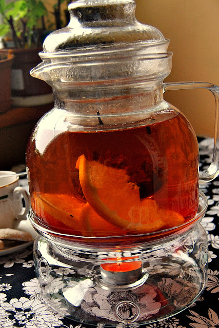 71. Rozgrzewająca herbata z pomarańczami i przyprawami