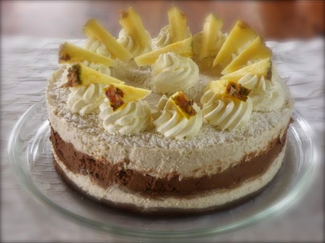 Ananas-Bananen-Torte mit Schokoladen-Mascarpone-Creme - Sugarprincess