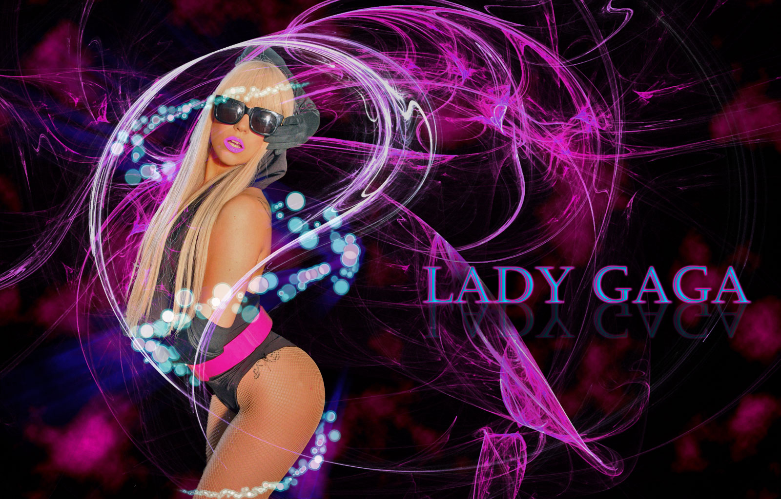 http://4.bp.blogspot.com/--OKzsOs9DZ4/Tv20LvWUiJI/AAAAAAAACv8/I6QWqRN4sGs/s1600/Lady+Gaga+18.jpg