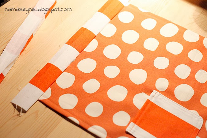 DIY, dla dzieci, dwuczęściowy, fartuszek, Fartuszek kuchenny, jak uszyć, kup teraz, na pasku, na prezent, prosty, tutorial, uszycie, z górą, z paskiem,