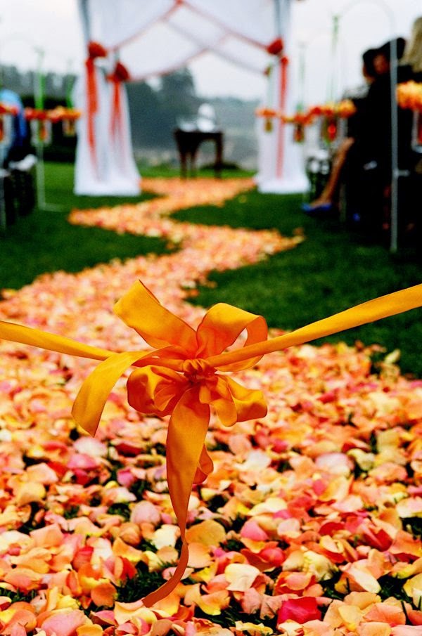 The Confetti Blog Sunset Large Natural Rose Petals From Real Sunset Rose Petal Aisle Image Yvette Roman Photography