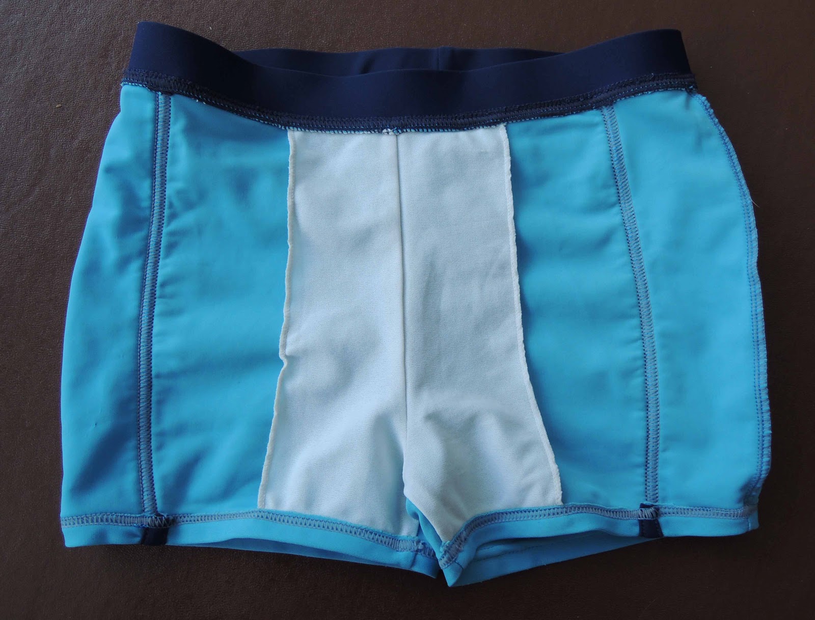 Clothes and Sewing: Swimming trunks - Ottobre 03-2009-40 