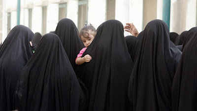 Islamic State female militants