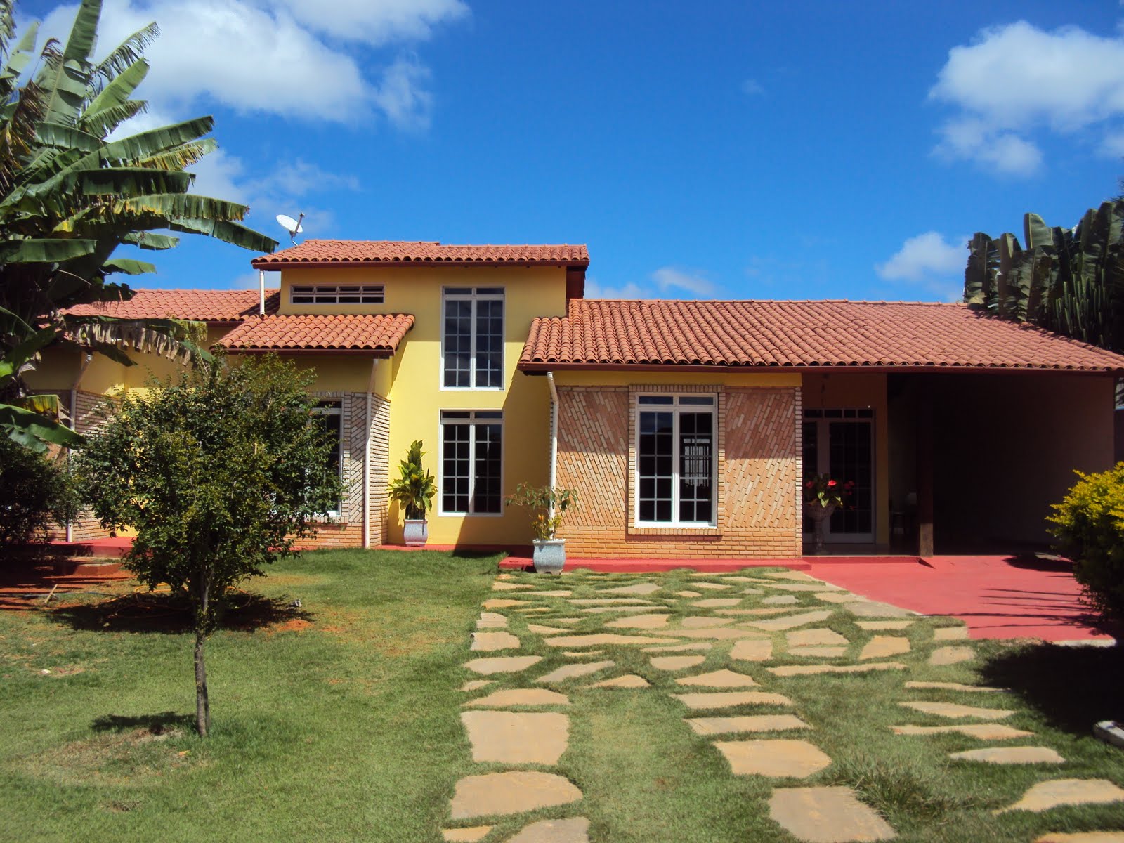 Casa à venda em Brasília /Brasil: QUINTAL DA CASA