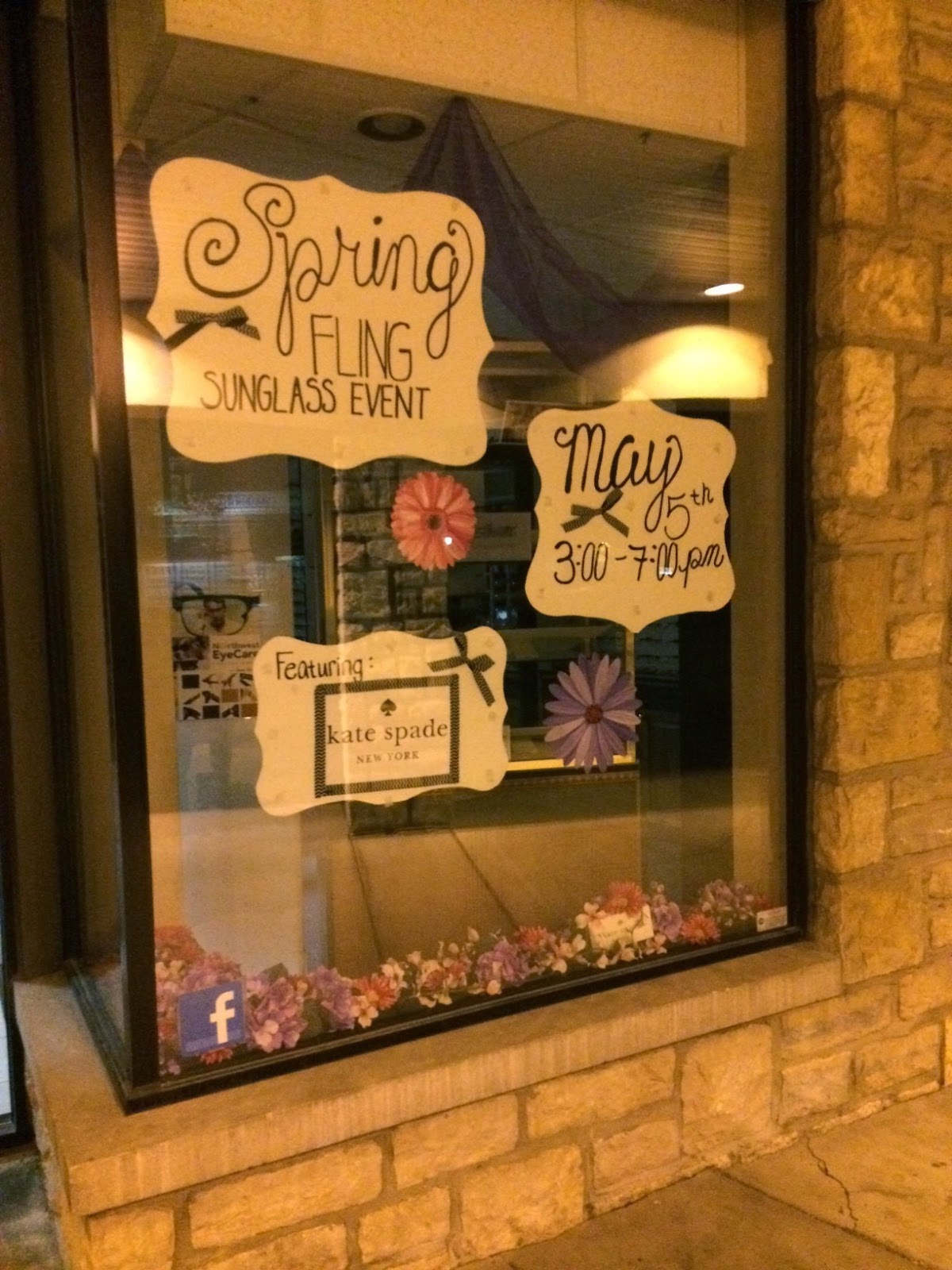 Day to Day to Mom: Window Display Happiness