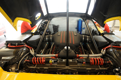 Ferrari FXX rear suspension Engine Service