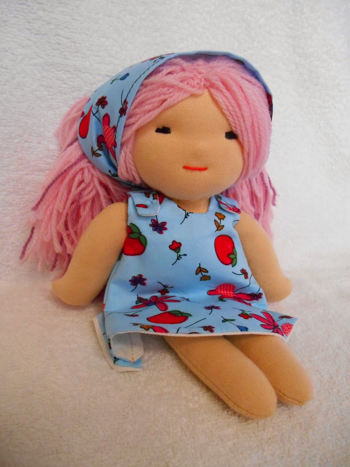 Petites Chiffonneries : Poup?�e de chiffon Waldorf cheveux rose