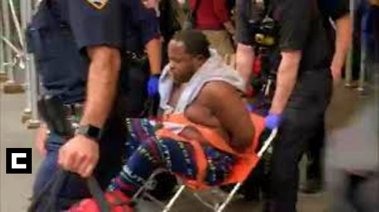 Video: 'Loco' con espada desata reperpero en el Empire State Building de Nueva York Video: 'Loco' con espada desata reperpero en el Empire State Building de Nueva York