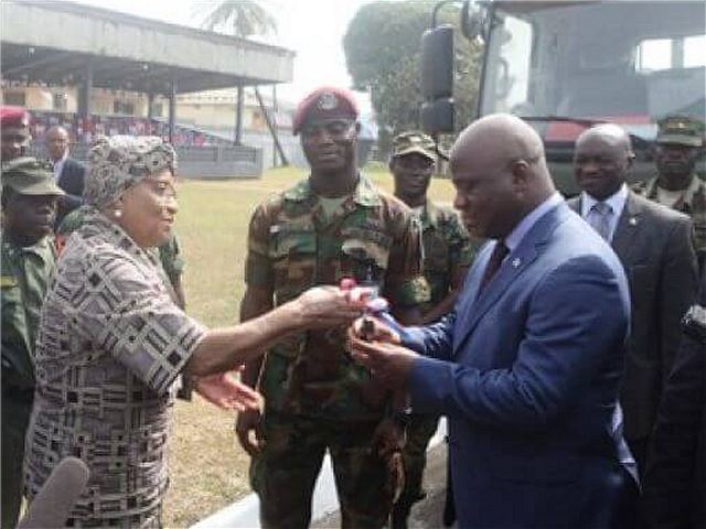 Wow, Cina Sumbangkan $ 3 juta Untuk Peralatan Militer ke Angkatan Bersenjata Liberia Wow, Cina Sumbangkan $ 3 juta Untuk Peralatan Militer ke Angkatan Bersenjata Liberia