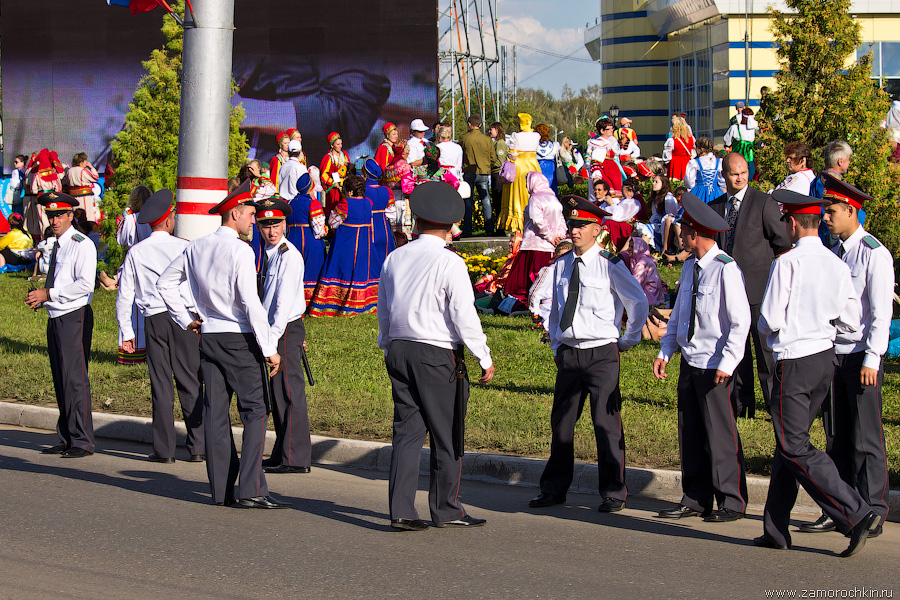 Полиция усиливает оцепление перед приездом В. Путина на празднование Тысячелетия единения мордовского народа с народами России