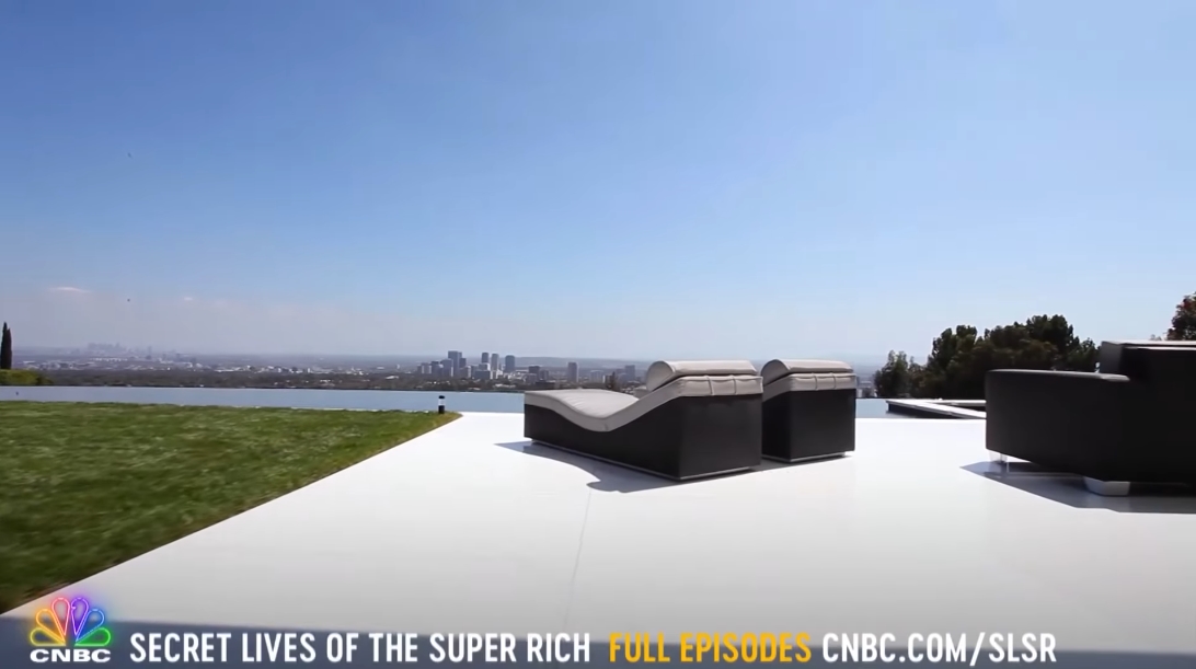 66 Interior Design Photos vs. Michael Jordan's Chicago & Bel Air Mega-Mansions Tour | Secret Lives of The Super Rich