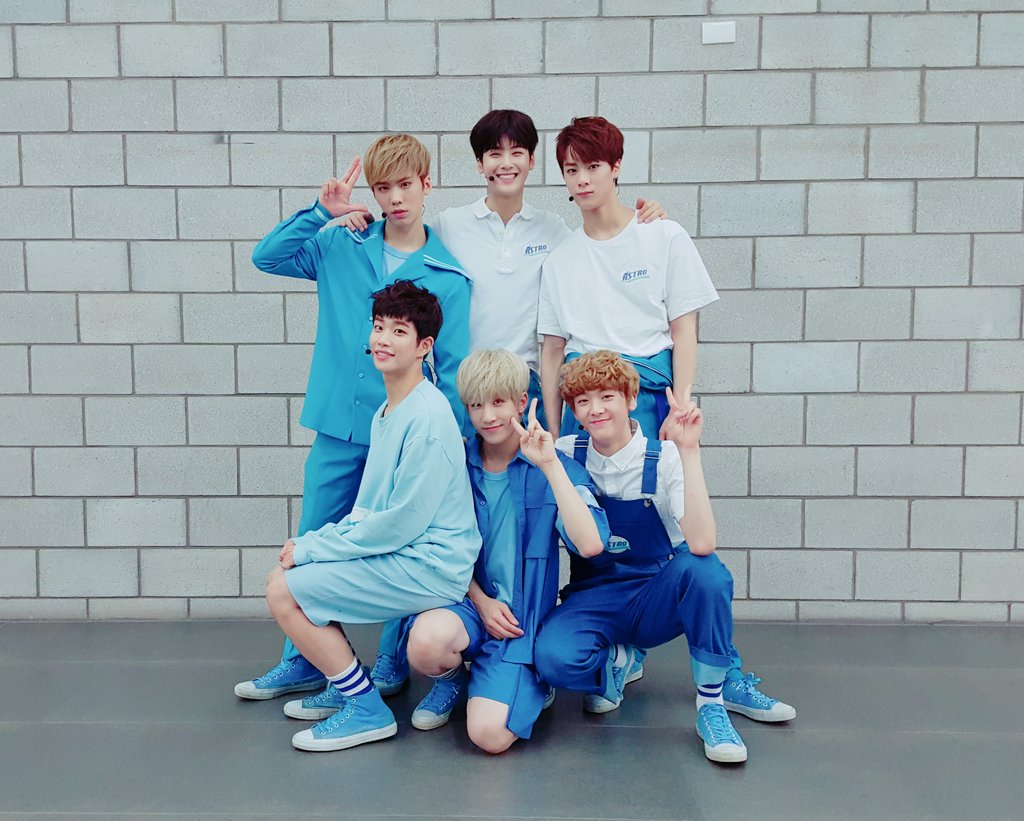 Обои на рабочий стол астро. Бойбэнда astro. Студийные фото группы астро. Wj астро. Участники группы астро.