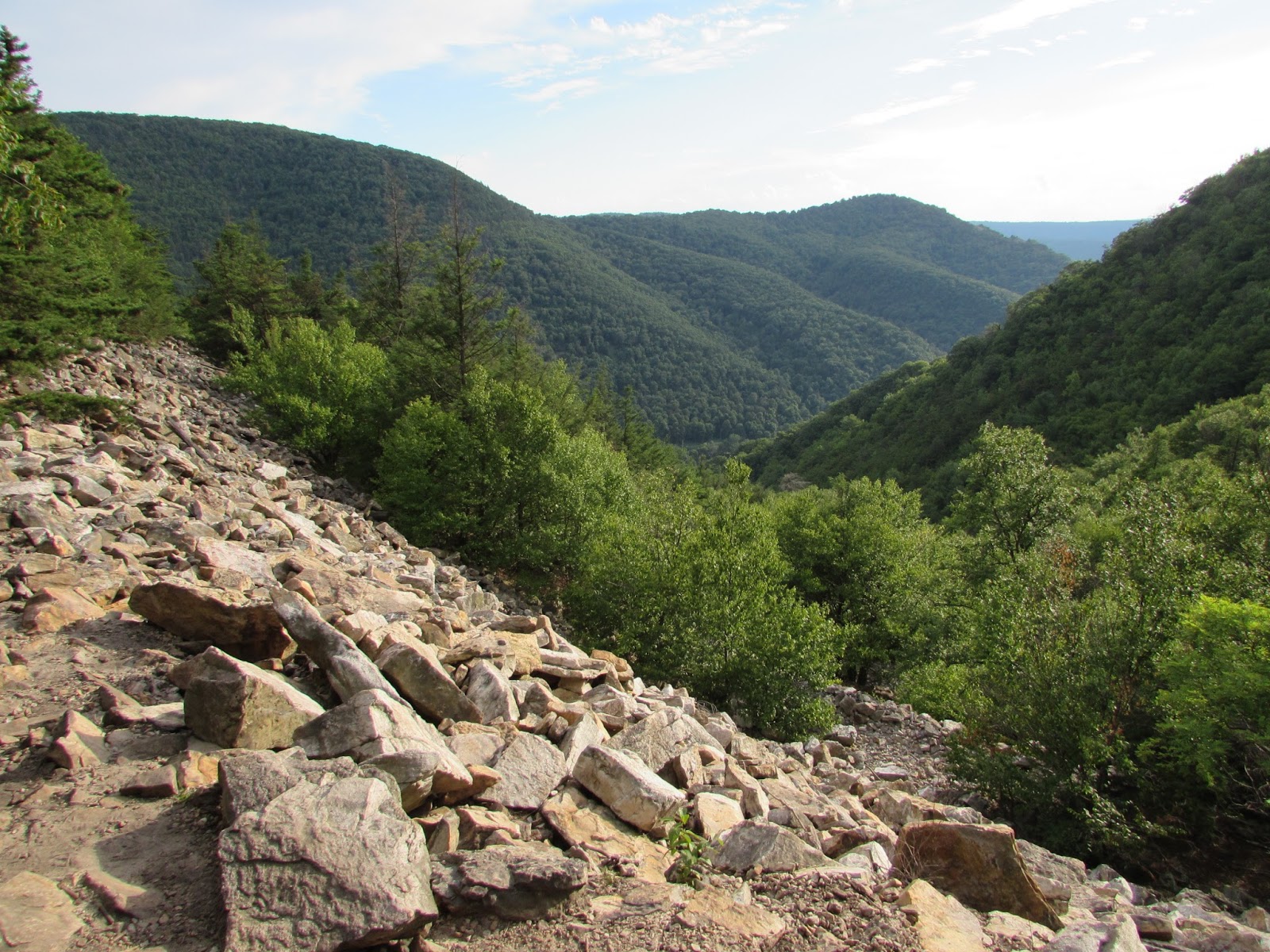 Standing Stone Trail and the Thousand Steps Great Hike with Stunning