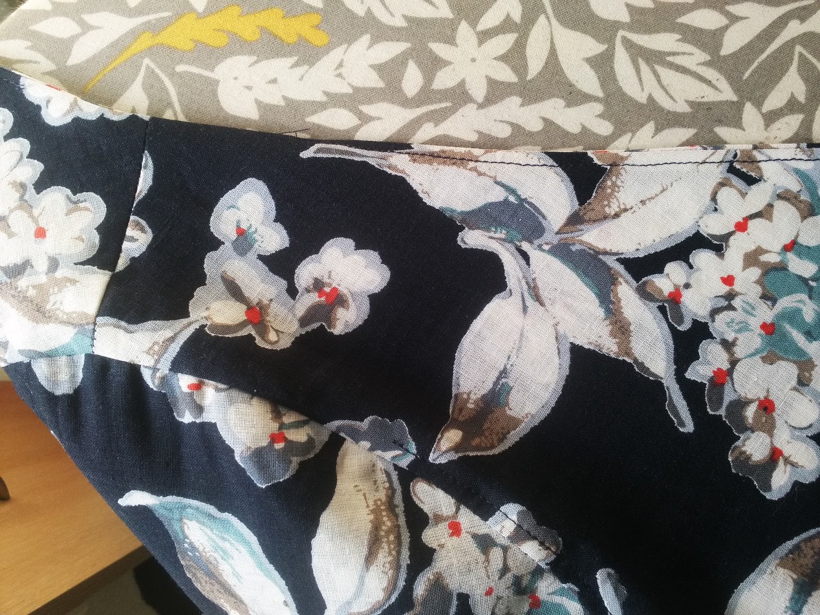 Lining a Dress — jaycotts.co.uk - Sewing Supplies