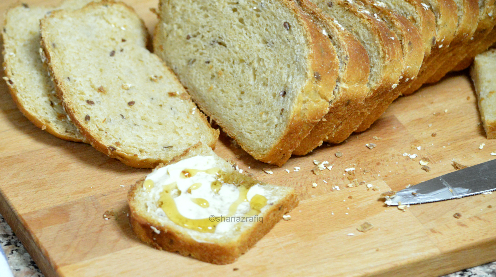 Love To Cook Honey Oats & Flax Seeds Bread