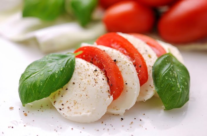 Mozzarella di bufala italiana ritirata per presenza di batterio Listeria.