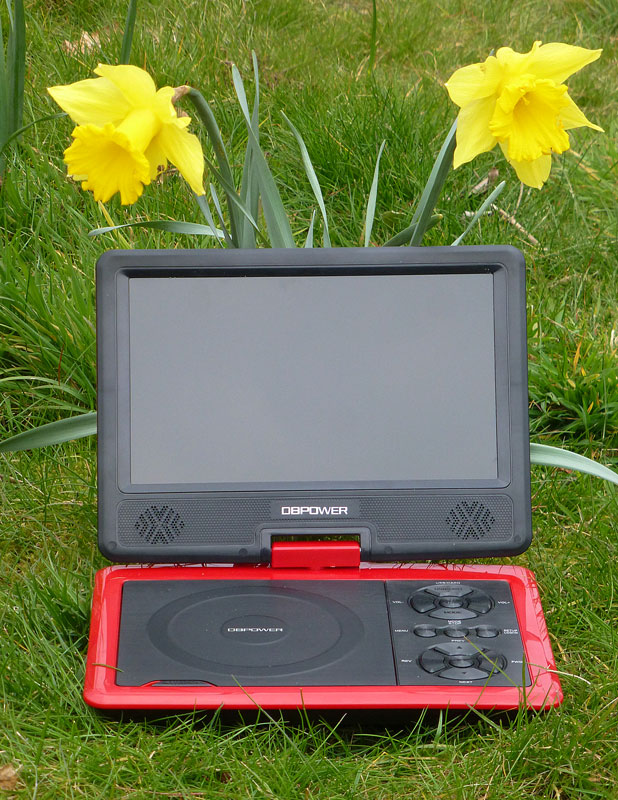 DBPOWER® 9.5" Portable DVD Player with Swivel Screen + 300 games Review