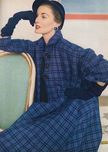 Colorful Vinatge Photos of Beautiful Ladies in Their Coats in the 1950s ...
