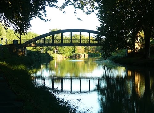Lagruere - Bridge over Canal