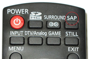 foto de parte de um controle remoto; em evidência a tecla SAP