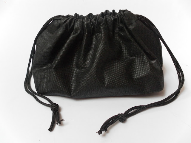 A picture of a black bag