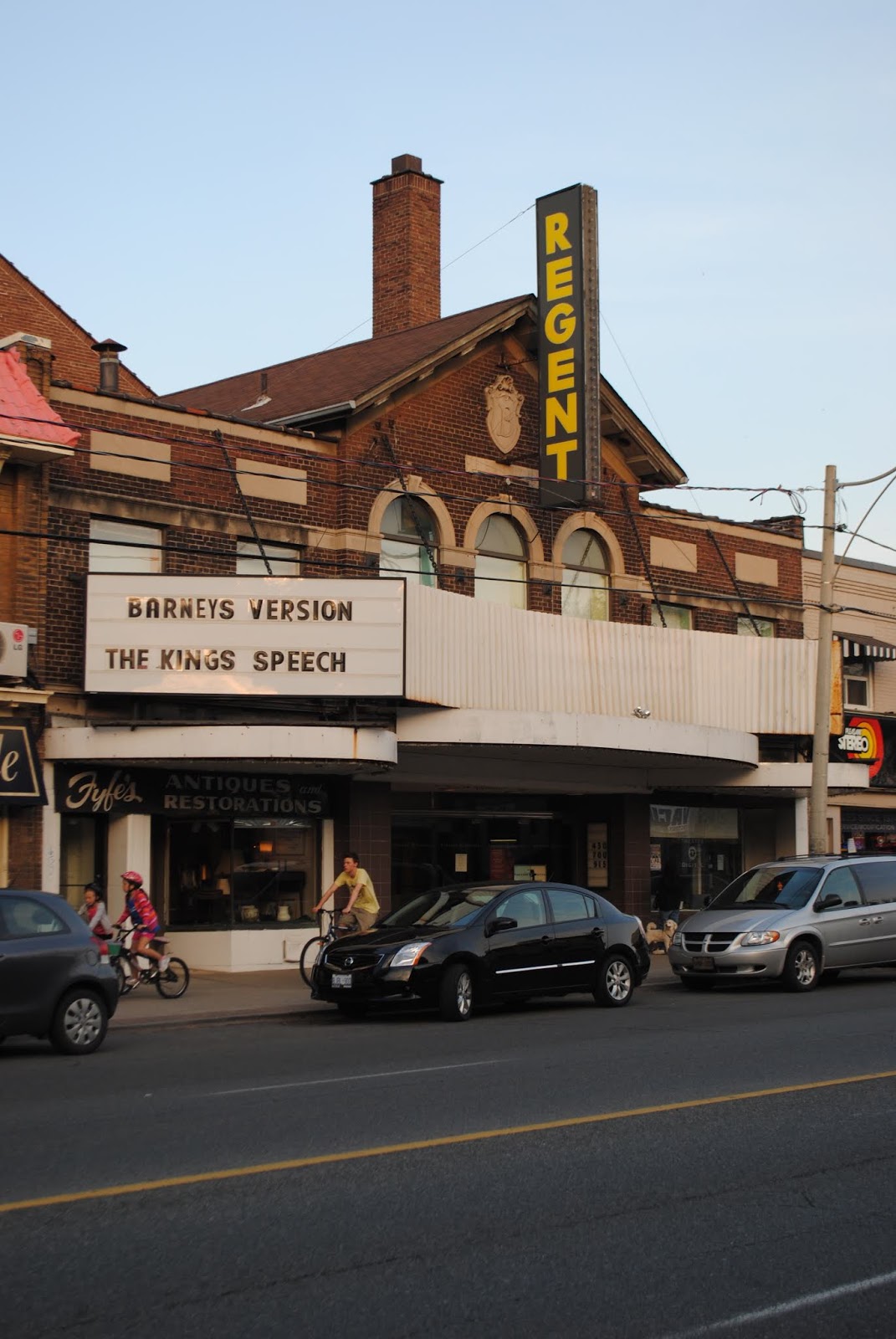 MUSINGS 5 OF TORONTO'S BEST OLD MOVIE THEATRES