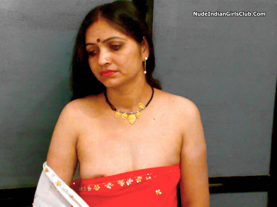 922px x 691px - Indian Nude Pics: Hot and Sexy Indian Aunty