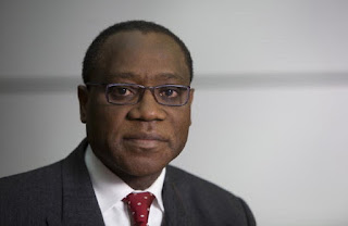 OLUSEGUN OLUTOYIN AGANGA (NÉ EN 1955) A ÉTÉ LE MINISTRE DE L' INDUSTRIE, DU COMMERCE ET DES INVESTISSEMENTS DU NIGERIA. IL A D' ABORD ÉTÉ NOMMÉ PAR LE GÉNÉRAL OBASANJO ET NOMMÉ PAR LE PRÉSIDENT JONATHAN EN TANT QUE MINISTRE DES FINANCES DU 6 AVRIL 2010 À JUIN DE 2011.