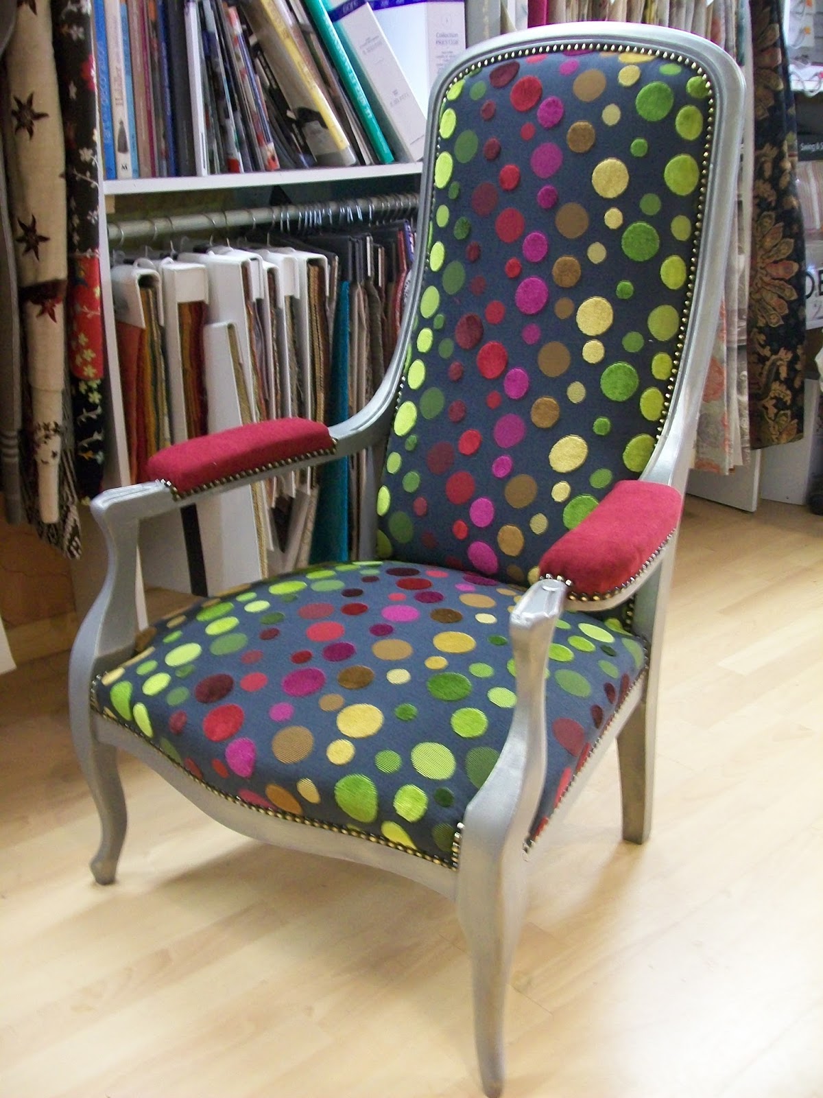 l'atelier.créa: Fauteuil Voltaire tissu Chanée