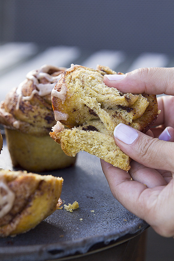 pumpkin-rolls-bread-pan-calabaza