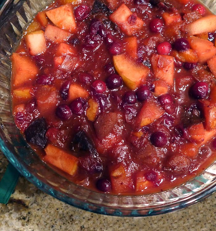 Andrea's Easy Vegan Cooking Thanksgiving 2016 — cranberry compote in