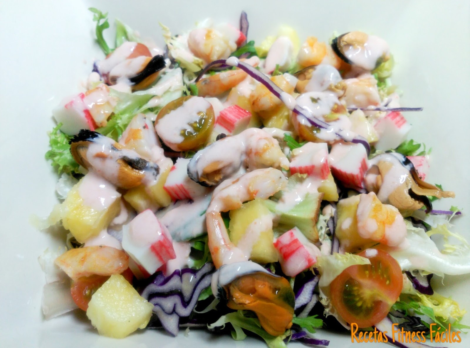 Ensalada de marisco con salsa rosa light Recetas Fitness Fáciles