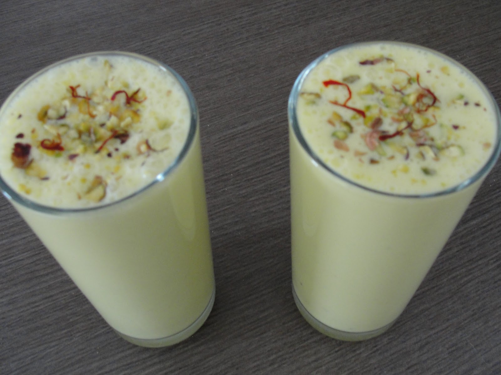 A Desperate Housewife's Diary Kesar (Saffron) Lassi!!!!