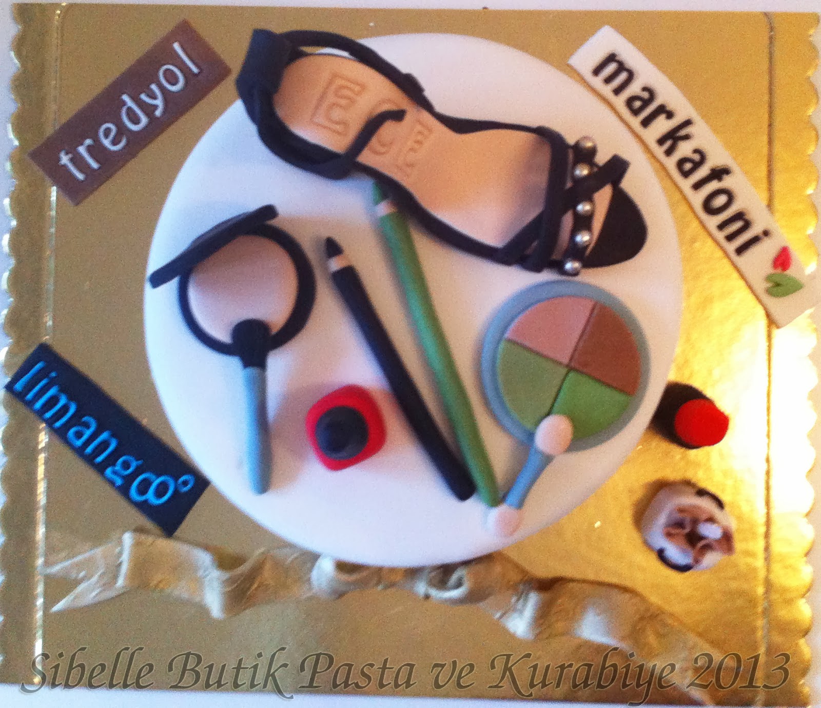 Sibel'in Tarif Defteri Sibelle Butik Pasta ve Kurabiye Tasarımı: KOKOŞ