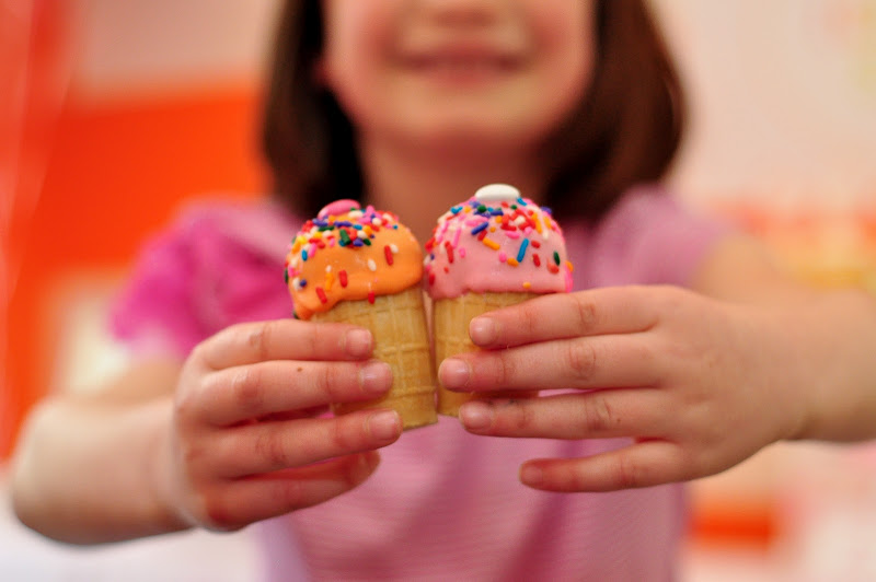 Lindsey Masterson Photography Blog Happy Birthday Sloane Ice Cream