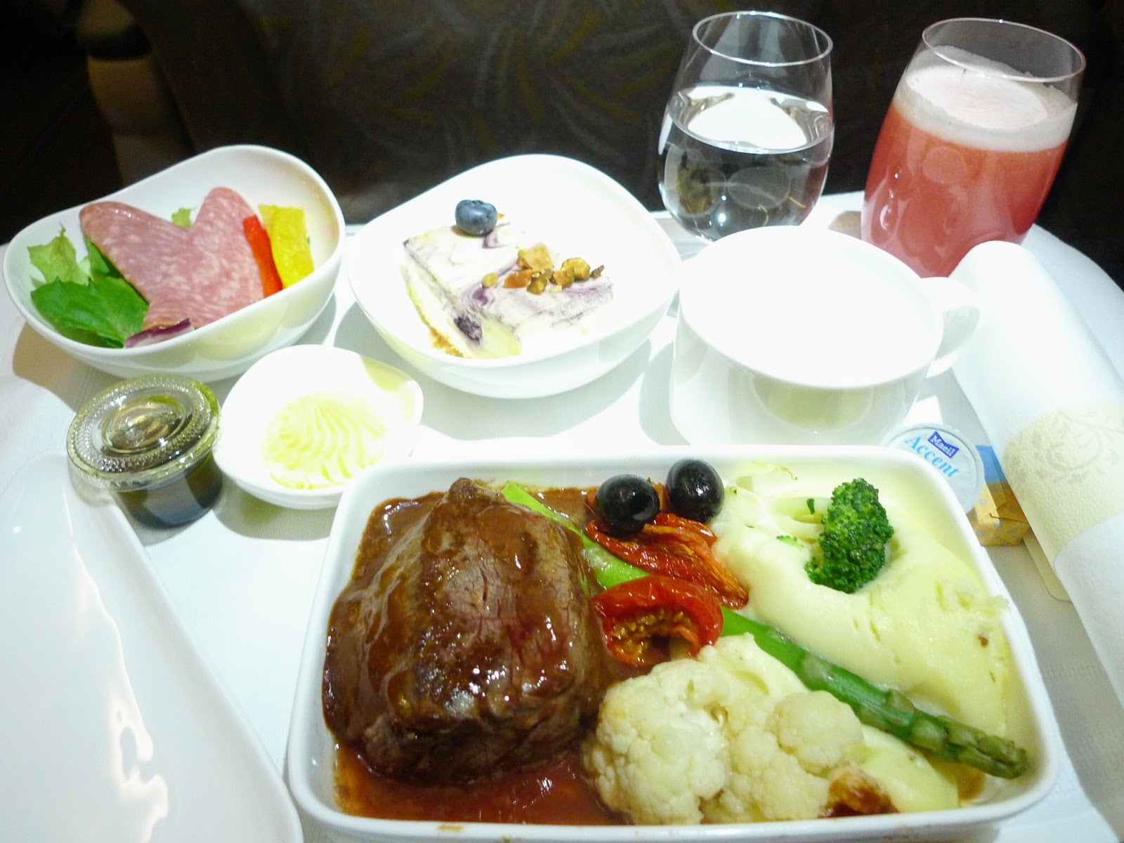 ノーミール騒動から2週間後のアシアナ航空ビジネスクラス機内食 仁川-成田