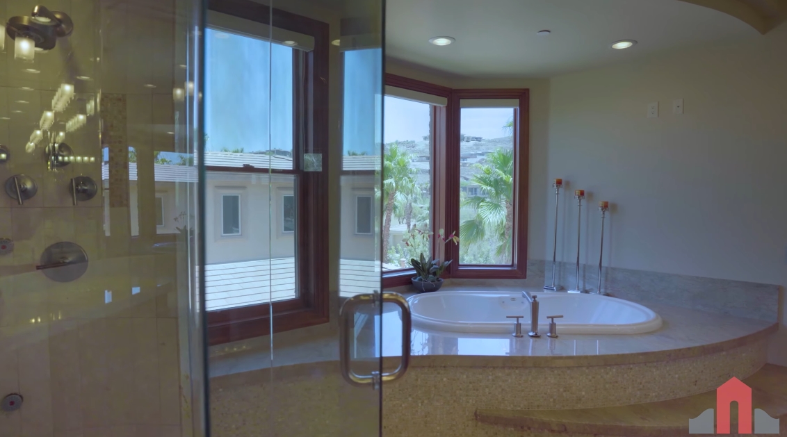 34 Interior Design Photos vs. 491 Toucan Ridge Ct, Henderson Home Tour