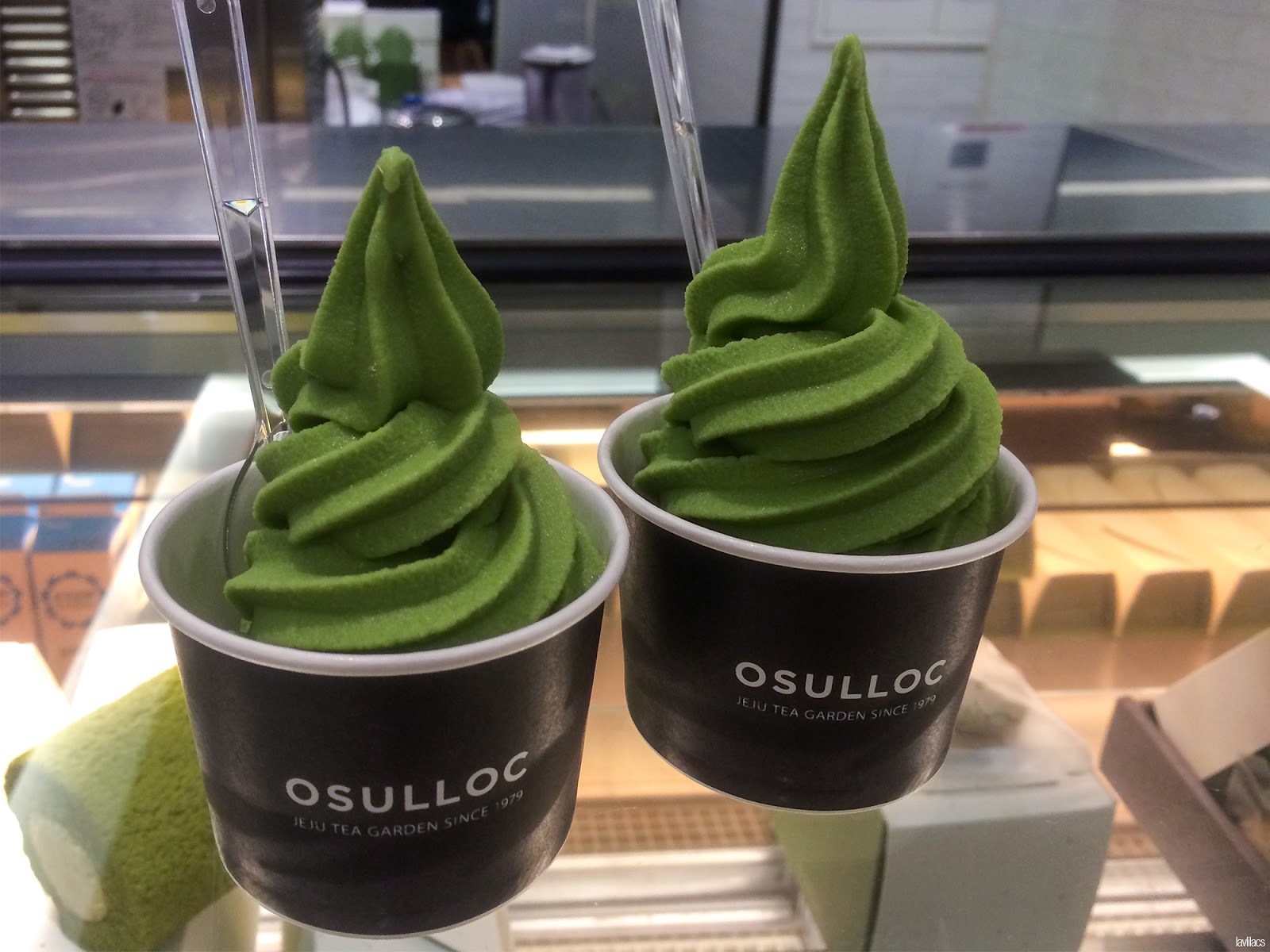 Seoul, Korea - Summer Study Abroad 2014 - Sinchon Hyundai Department Store - Osulloc Green Tea Soft Serve