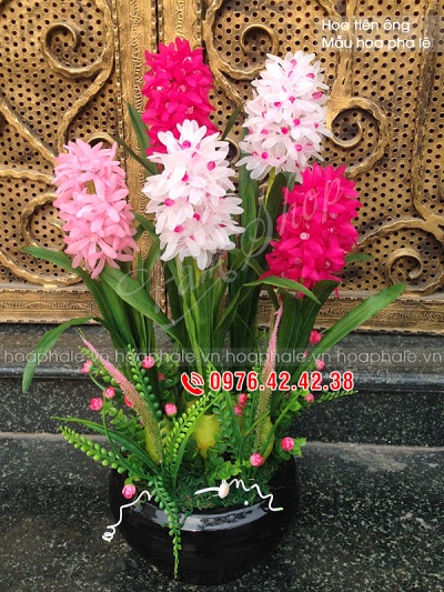 Hoa đá pha lê ở Quỳnh Mai Hoa da pha le o Quynh Mai