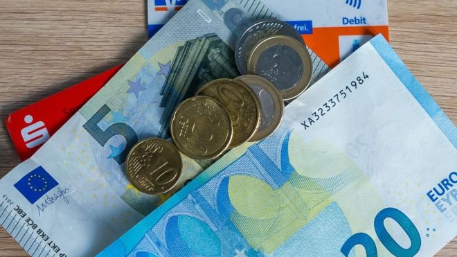 Đại dịch Covid-19 làm thay đổi văn hoá tiêu tiền của người Đức