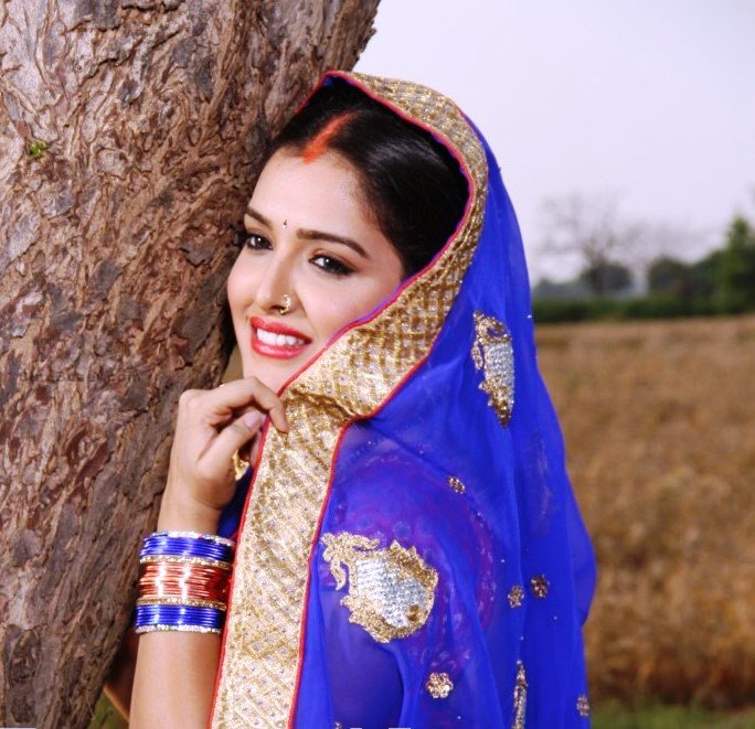 Bhojpuri Actress Amarpali Dubey's Photo Gallary (11 Photos) | MissKalpana