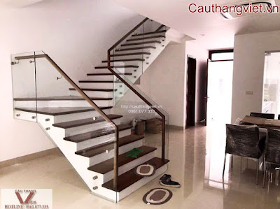 30 mẫu lan can cầu thang kính tay vịn gỗ không trụ đẹp rẻ 30 mau lan can cau thang kinh tay vin go khong tru dep re