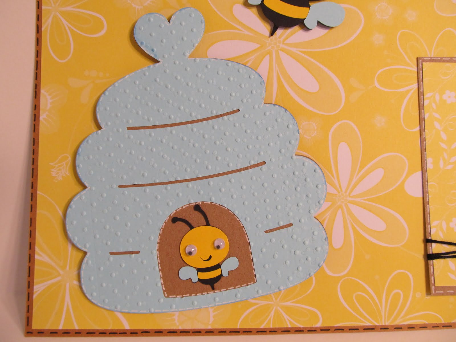 Creative Cricut Designs & More.... Bee Happy Scrapbook Layout