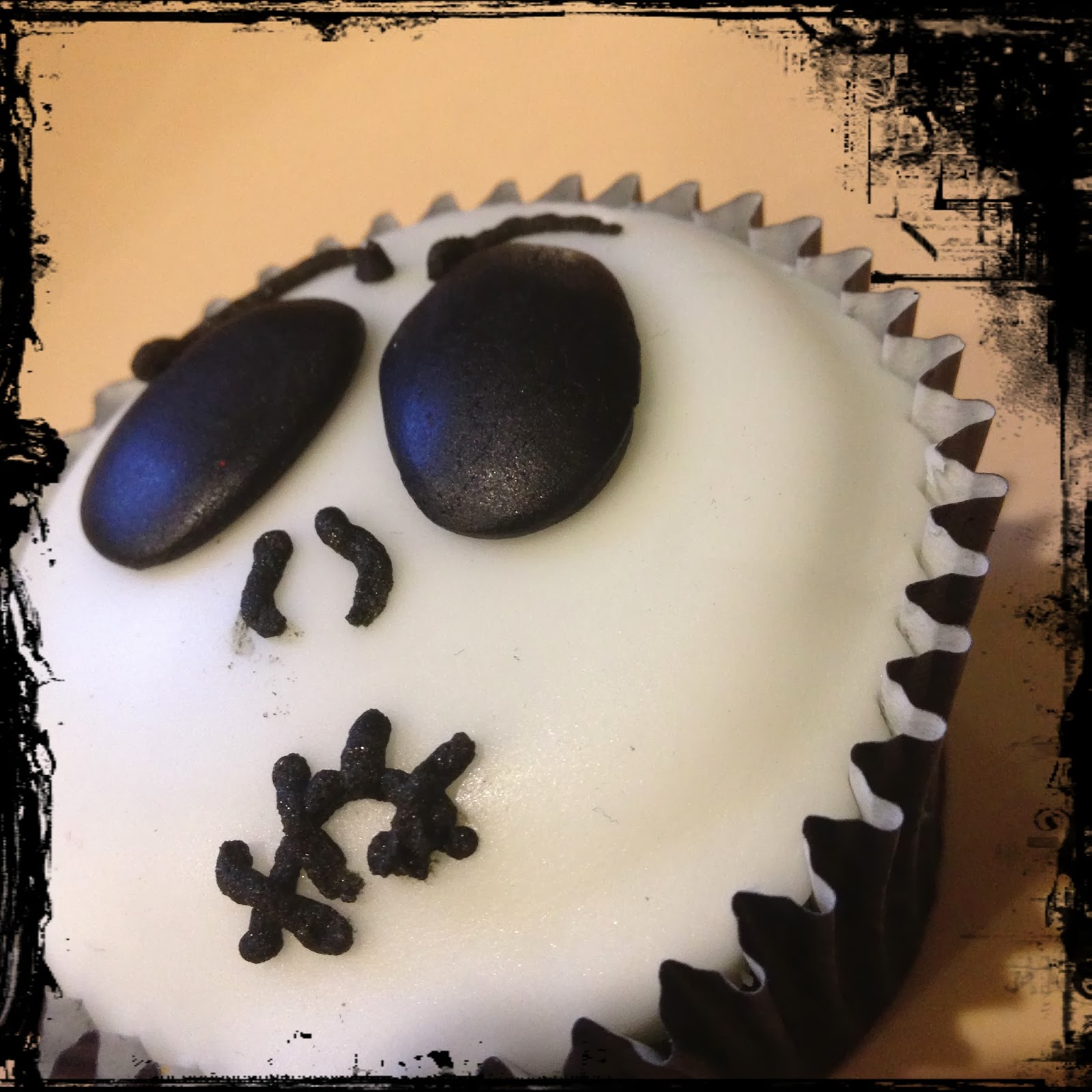 Quirky Boots: Cake Decorating - A Nightmare before Christmas