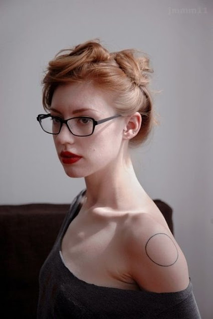 Tatuagens geométricas para as meninas Tatuagens geométricas para as meninas