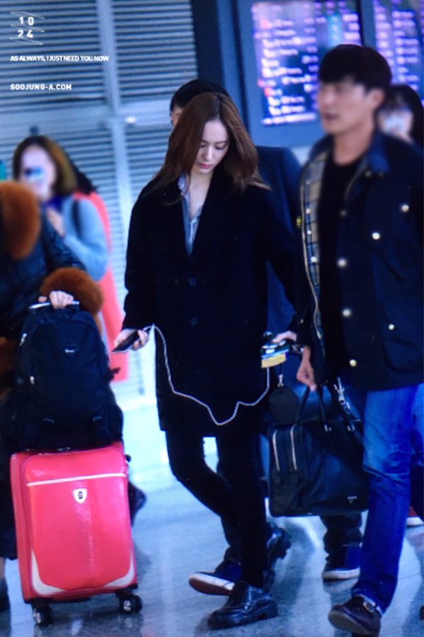 어제 오늘자 f(x) 크리스탈 공항패션 | 인스티즈